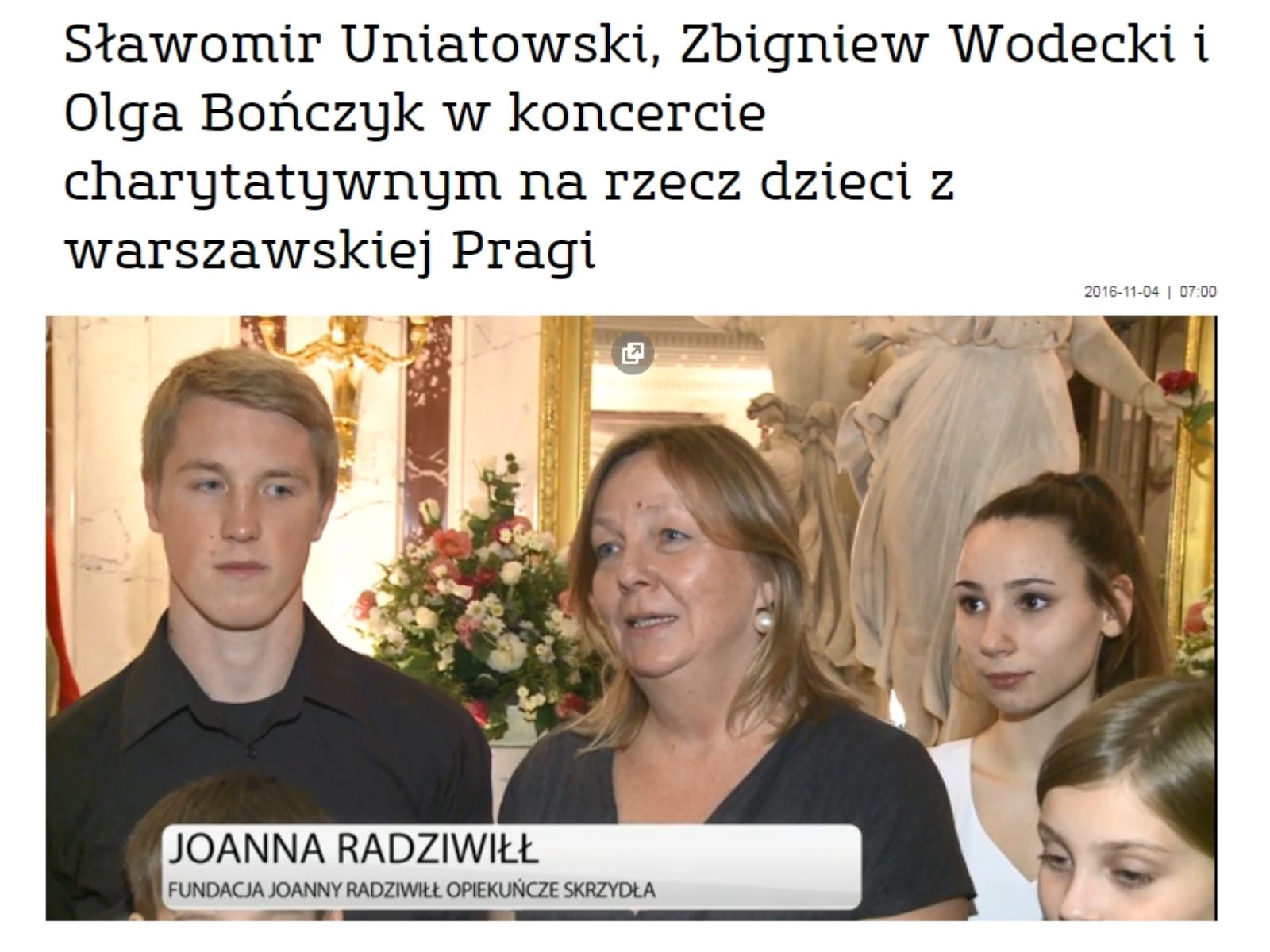Portal Lifestyle Newseria: Wywiad z Joanną Radziwiłł podczas koncertu w Pałacu na Wyspie, Łazienki Królewskie.